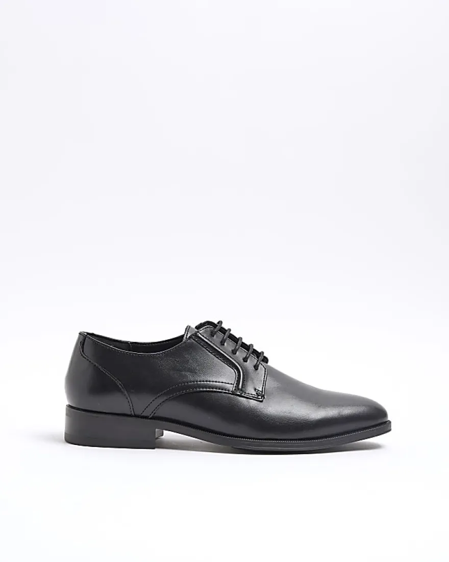 Black formal derby shoes