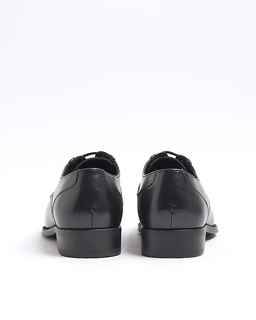 Black formal derby shoes