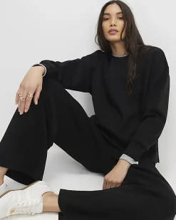 Black Premium Sweatshirt