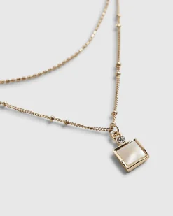 Gold Layer Cream Pendant Necklace