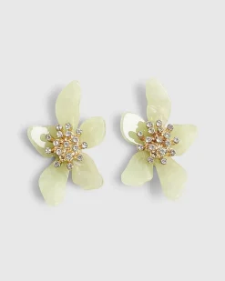 Green flower resin stud earrings